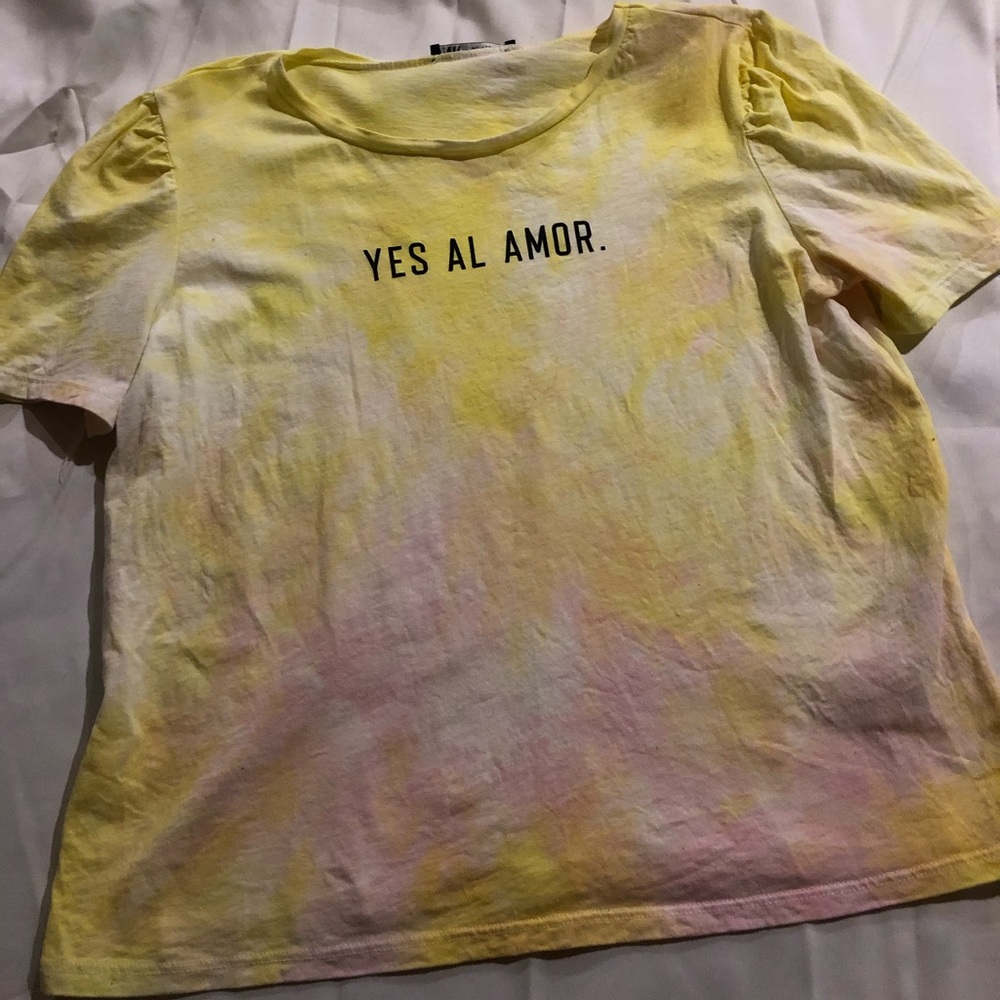Women tie dye shirt